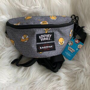 EASTPAK X LOONEY TUNES Springer Tweety Waist Fanny Pack in Grey